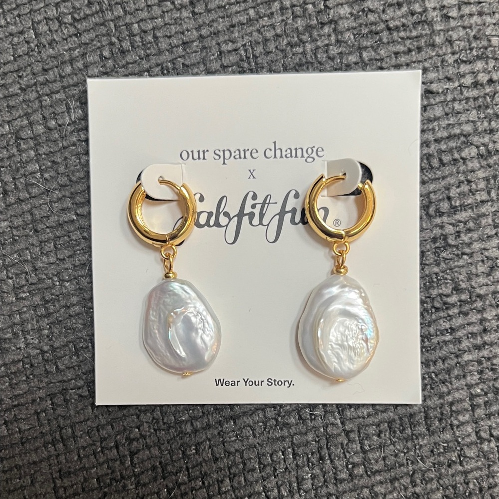 NEW Our Spare Change Collab with Fabfitfun-Gold and Pearl Earrings